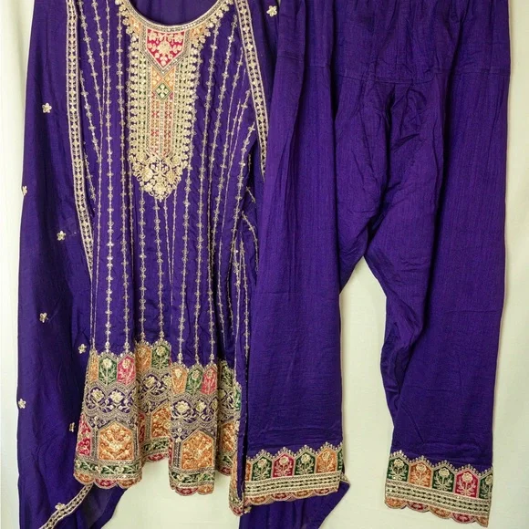 Woman salwar Chinnon Silk Party Wear  Embroidered Suit 44 XXl - Picture 9 of 12